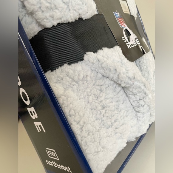 NFL New England Patriots Soft Sherpa Robe with Pockets Men’s size L/XL - Picture 10 of 14